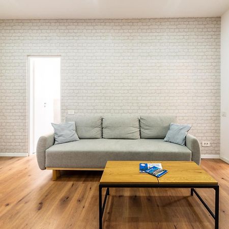 Ultracentral Spacious Apartment 4Br บูคาเรสต์ ภายนอก รูปภาพ