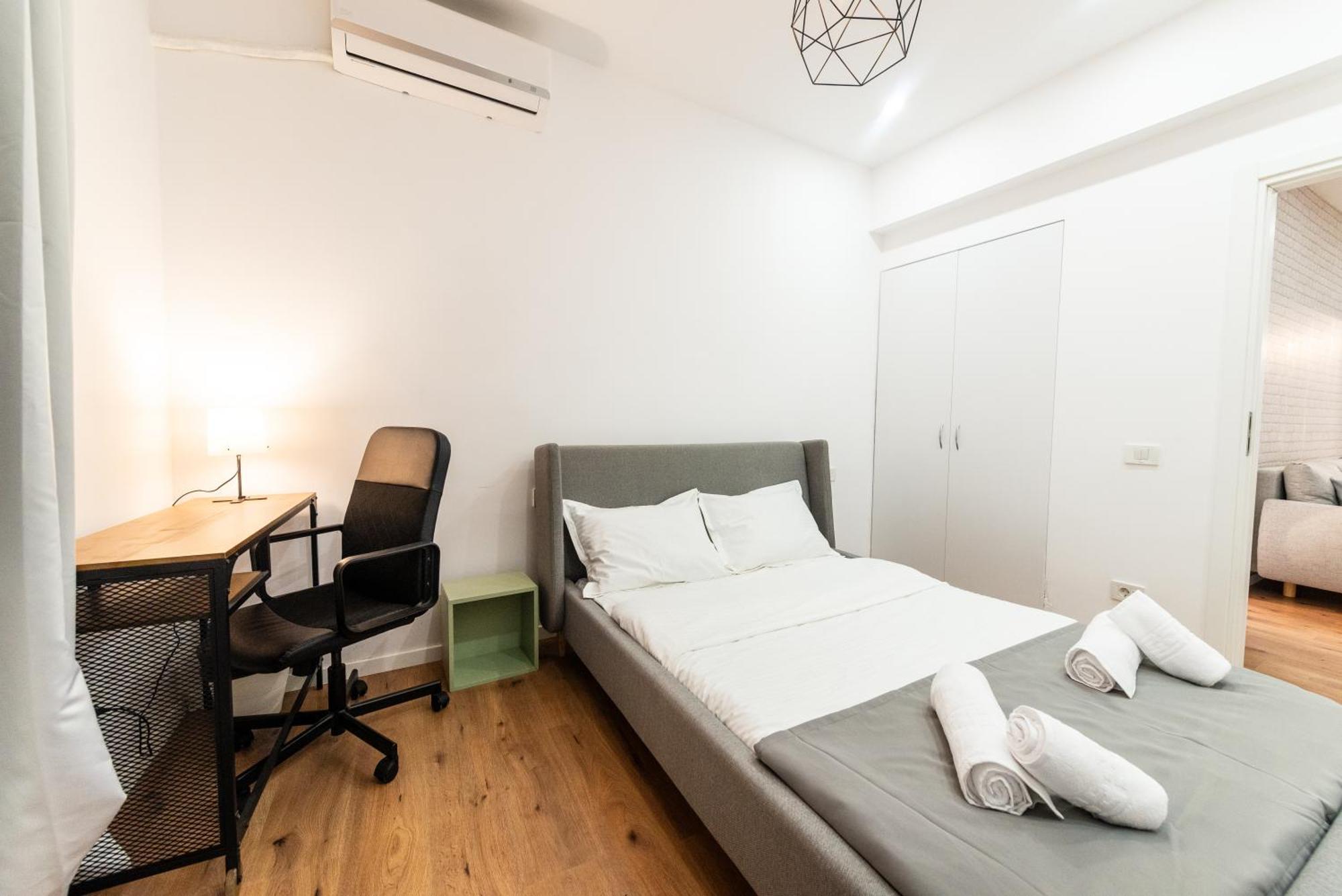 Ultracentral Spacious Apartment 4Br บูคาเรสต์ ภายนอก รูปภาพ