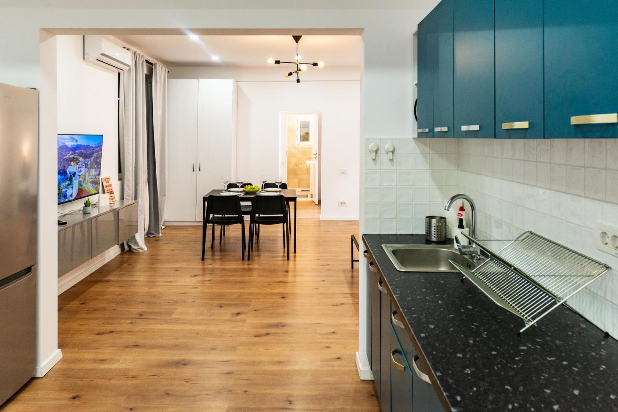 Ultracentral Spacious Apartment 4Br บูคาเรสต์ ภายนอก รูปภาพ