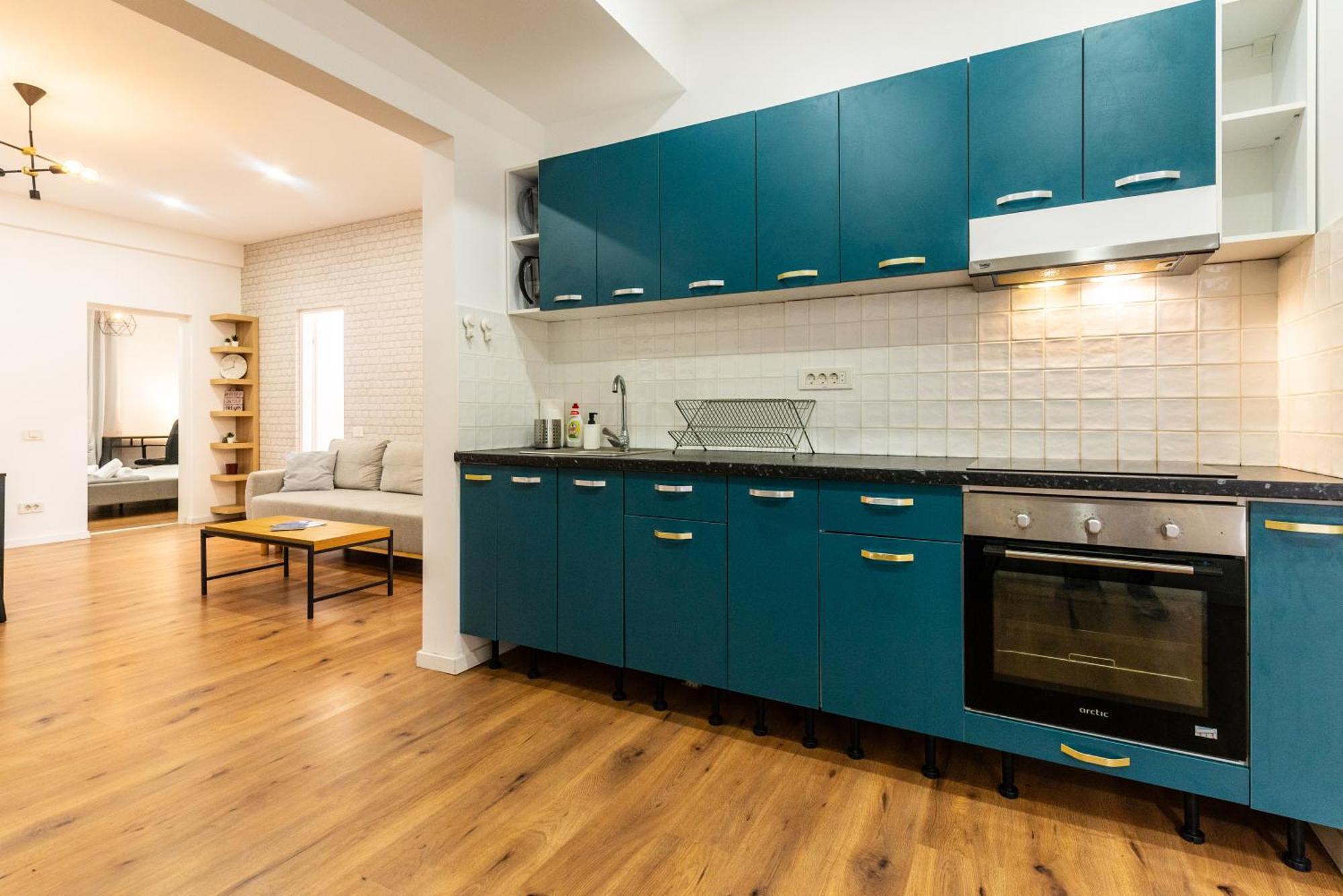 Ultracentral Spacious Apartment 4Br บูคาเรสต์ ภายนอก รูปภาพ