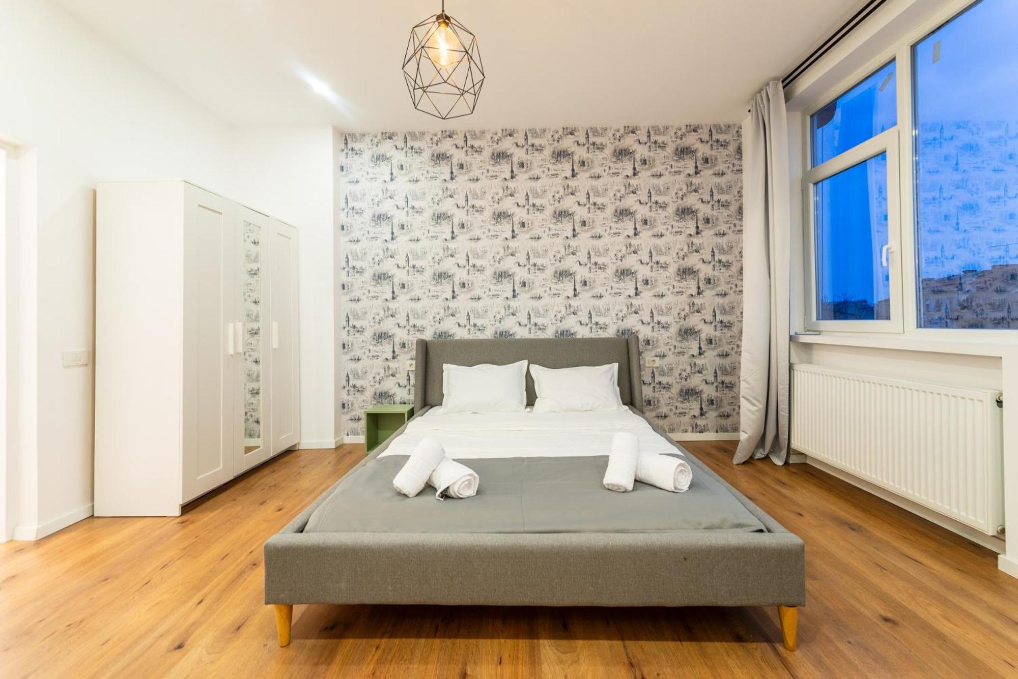 Ultracentral Spacious Apartment 4Br บูคาเรสต์ ภายนอก รูปภาพ