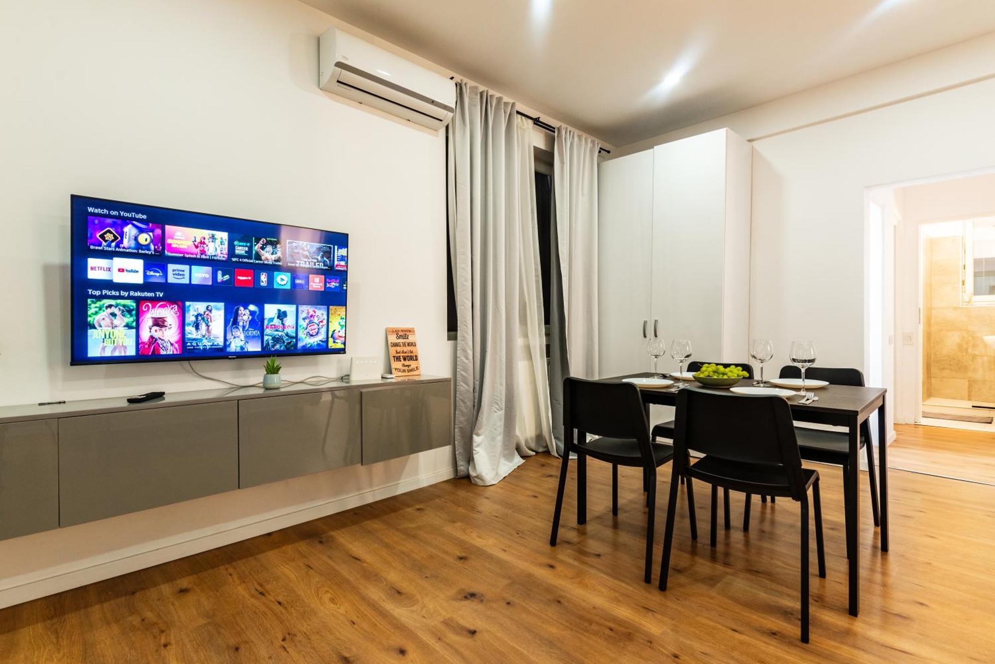 Ultracentral Spacious Apartment 4Br บูคาเรสต์ ภายนอก รูปภาพ