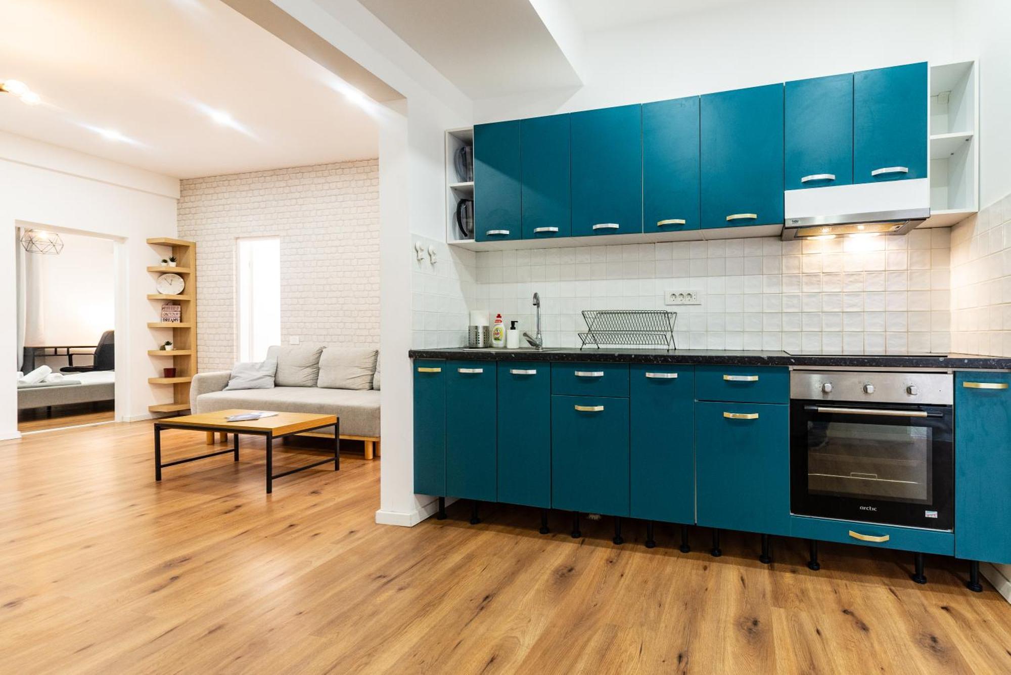 Ultracentral Spacious Apartment 4Br บูคาเรสต์ ภายนอก รูปภาพ